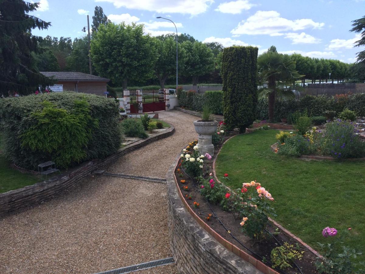 La Noisetiere Hotel Noyers-sur-Cher Exterior photo