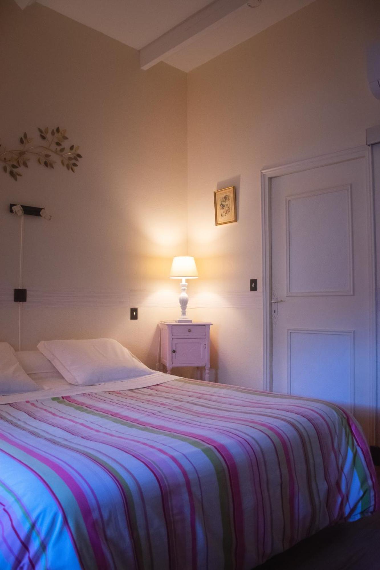 La Noisetiere Hotel Noyers-sur-Cher Exterior photo